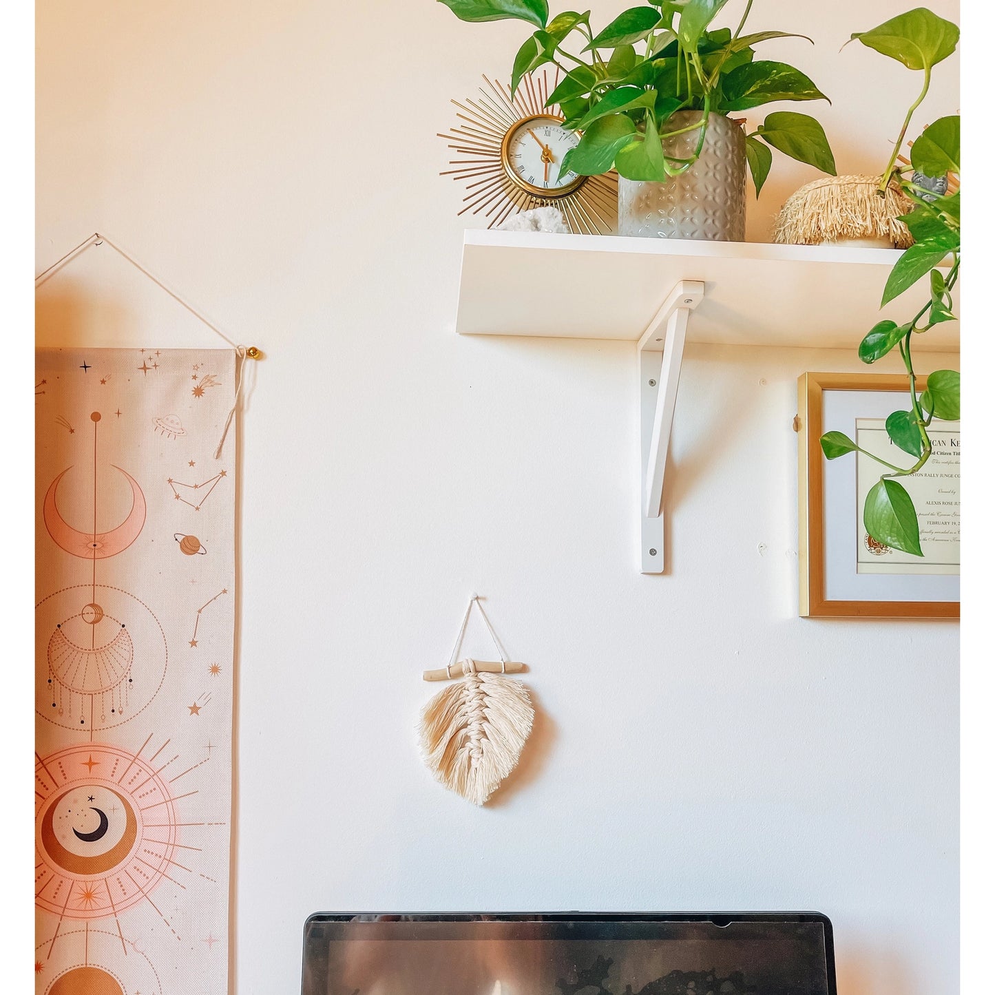 MACRAME LEAF WALL HANGER