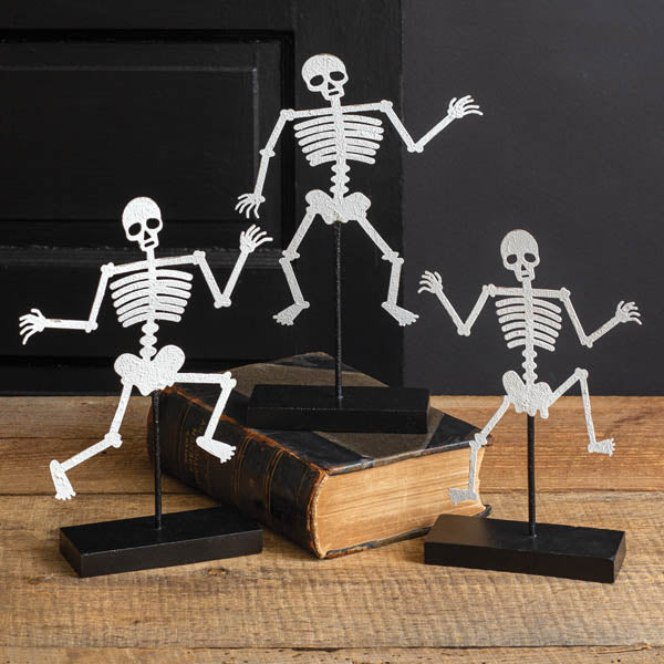 3 SKELETONS