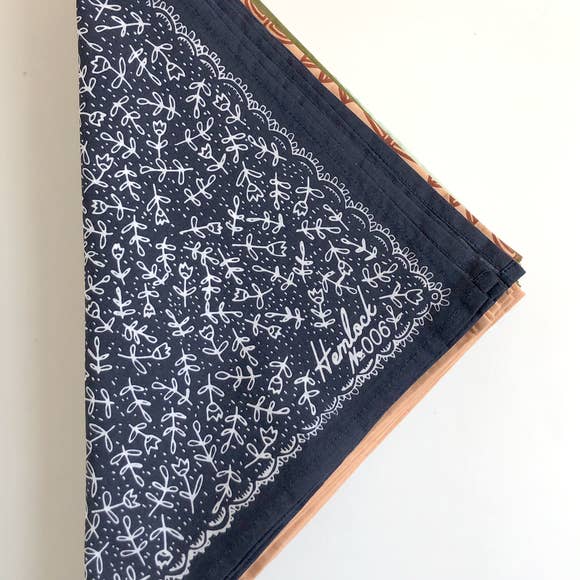JANE NAVY BANDANA
