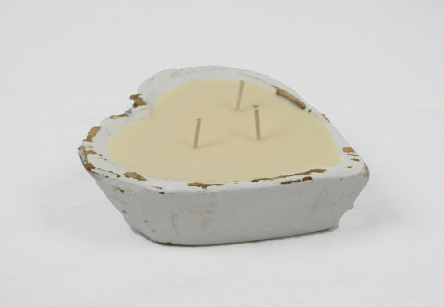 WHITE HEART DOUGH BOWL