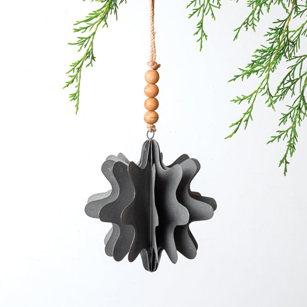METAL SNOWFLAKE ORNAMENT